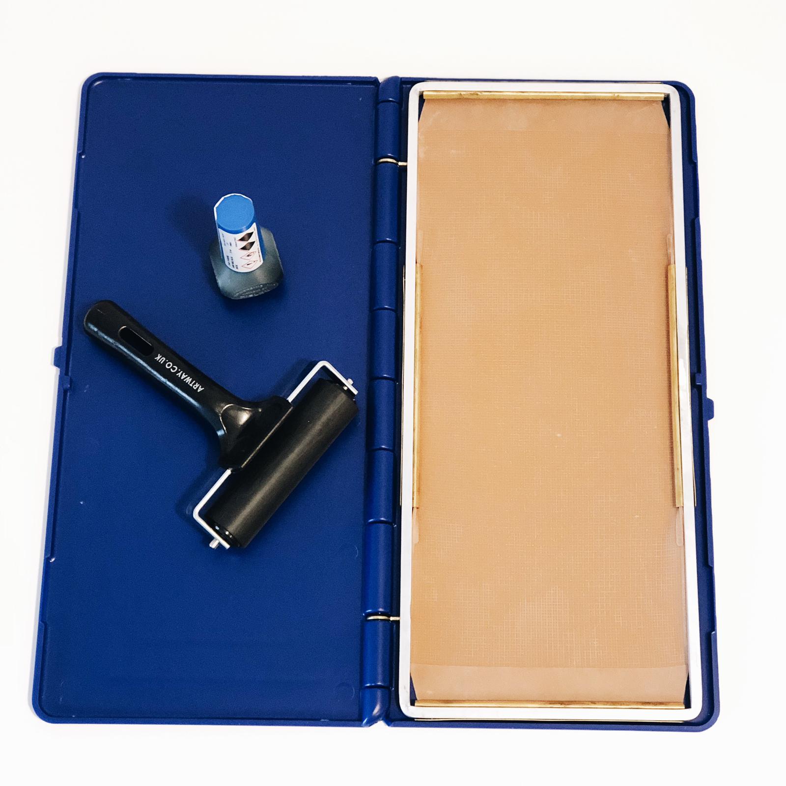 Kit pour prise d'empreinte - 1 podographe + 1 encre bleue + 1 rouleau encreur +50 feuilles d'examen My Podologie 
