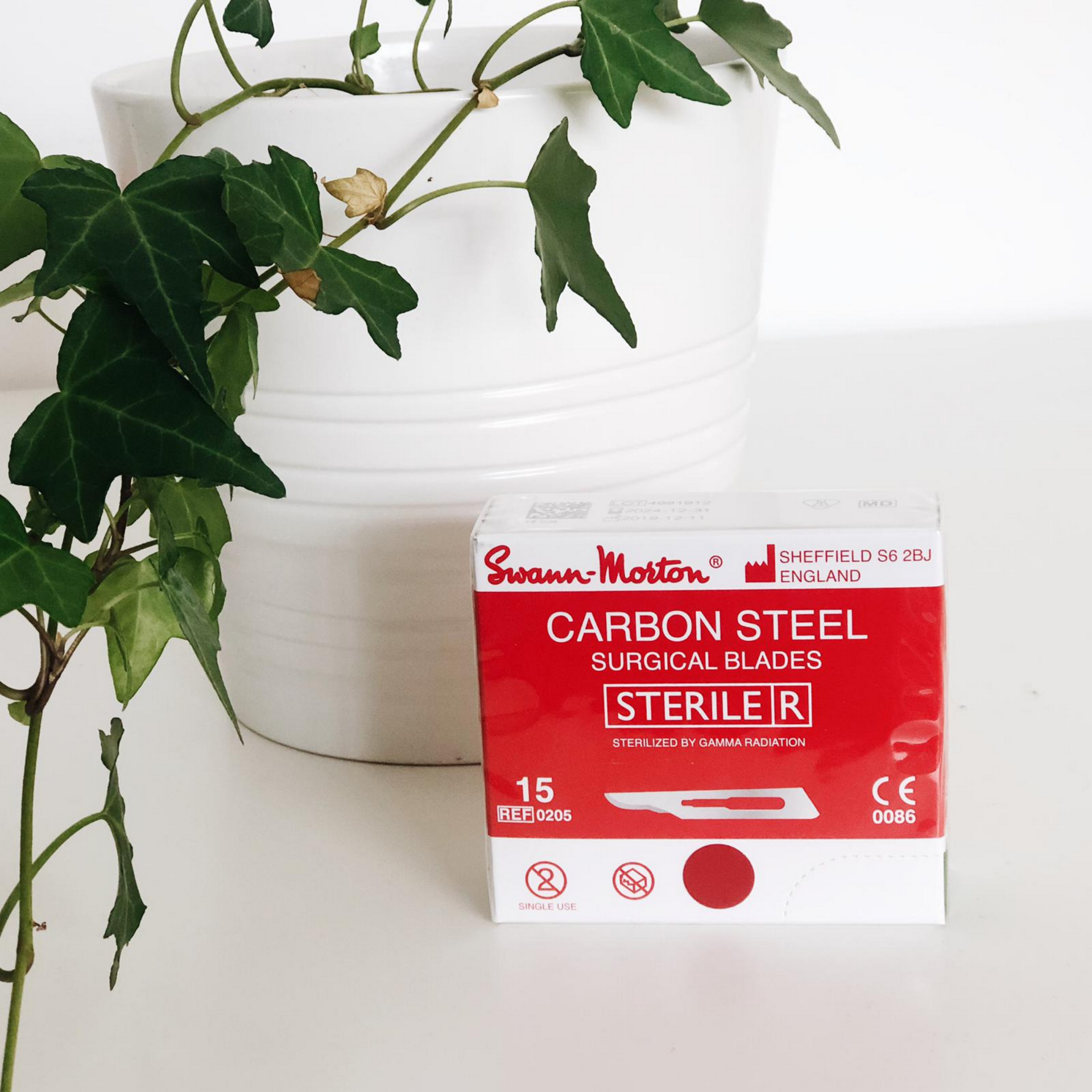 Caja de 100 hojas de bisturí esterilizadas - Swann-Morton