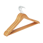 Lot de 4 cintres en bois